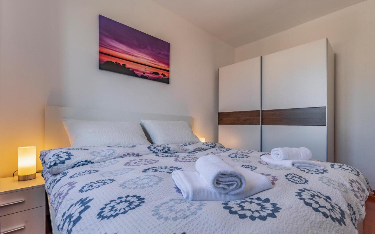 Apartment Green Pula, Family Friendly, Comfortable, Free Parking And Wifi Luaran gambar